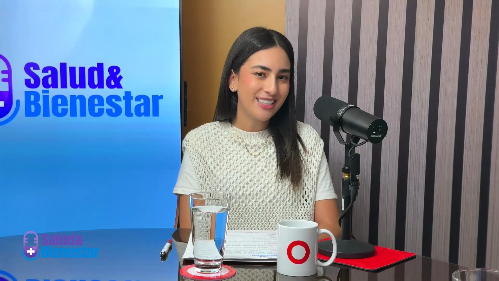 SALUD & BIENESTAR CAPÍTULO 1: COMER BIEN ES CUIDAR CUERPO, MENTE Y EMOCIONES